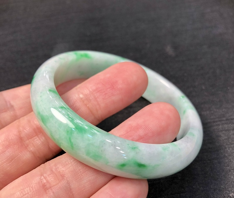 Bạch ngọc vân xanh mang nhiều ý nghĩa phong thủy tốt đẹp