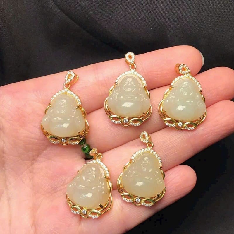 Mặt dây chuyền ngọc phật màu hồng