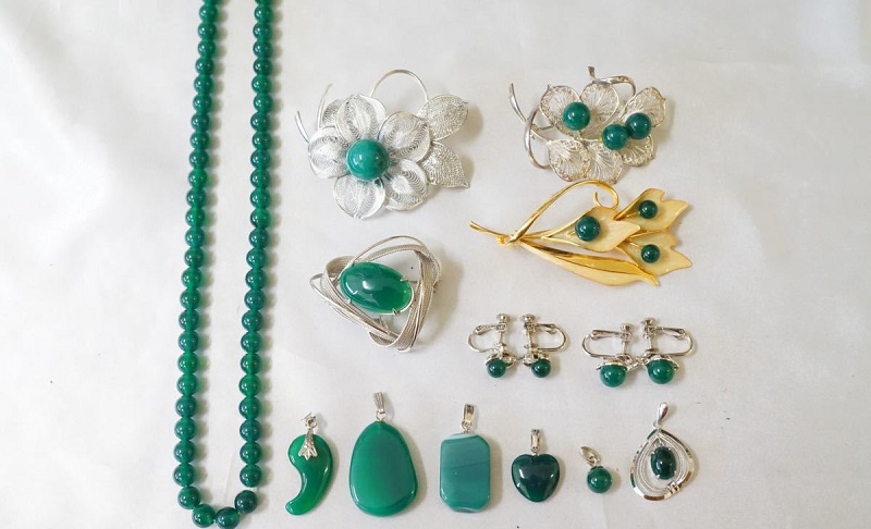 Những điều cần lưu ý khi chọn mặt dây chuyền ngọc