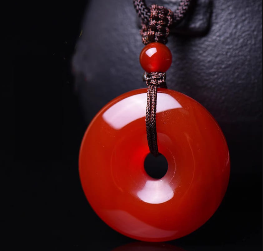 Mặt dây chuyền ngọc huyết đẹp