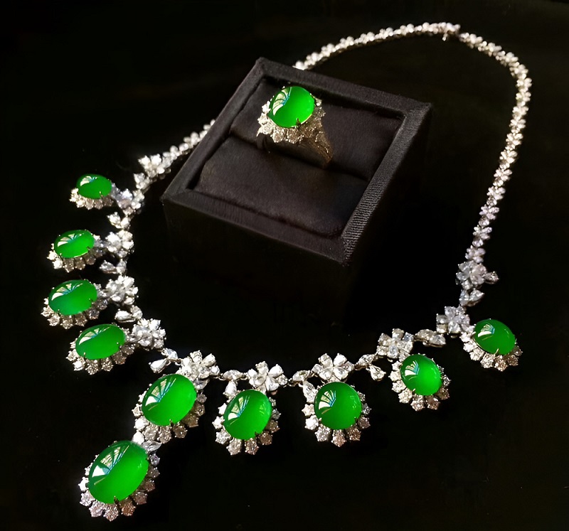 Trang sức ngọc bích biểu tượng cho hòa hợp và bền vững