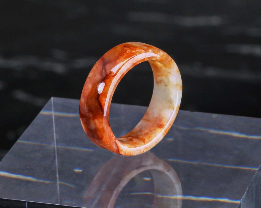 Tìm hiểu về ngọc huyết tự nhiên