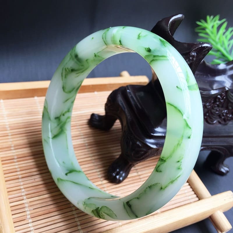 King Jades cung cấp trang sức ngọc phong thủy chất lượng cao