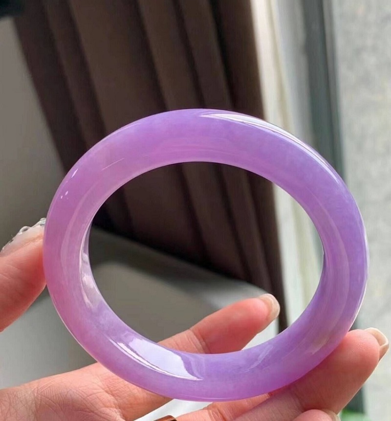 Mua trang sức ngọc cao cấp tặng sếp tại King Jades