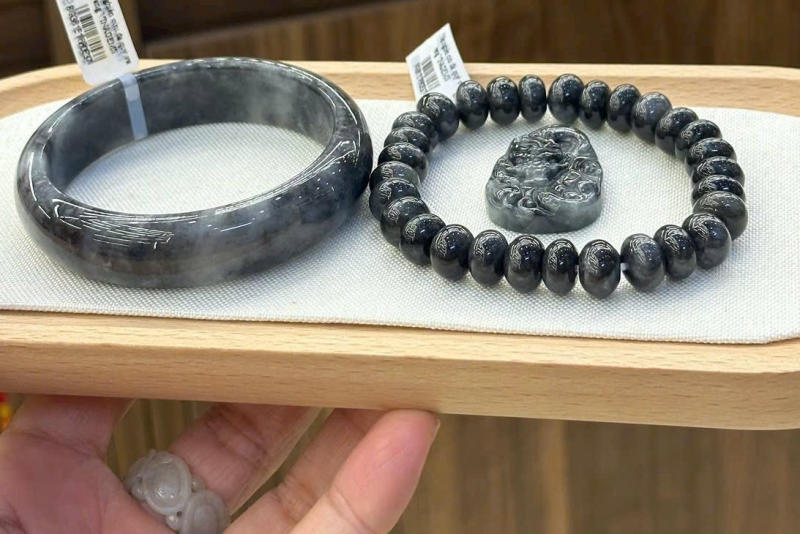 Tìm hiểu về tác dụng của vòng ngọc trơn