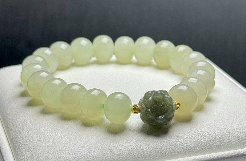 Quà tặng ngọc chúc sức khỏe, bình an