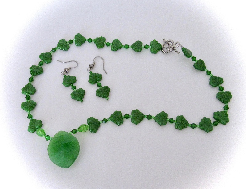 Trang sức ngọc cẩm thạch - lựa chọn hoàn hảo cho phái nữ