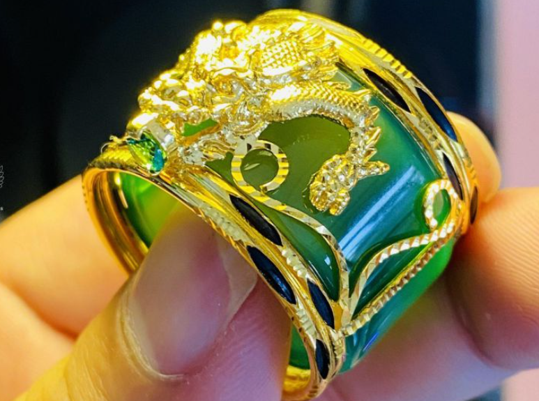 Nhẫn ngọc phong thủy cho nam