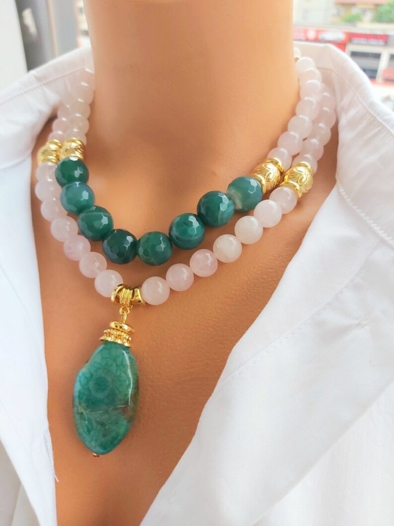 Phong cách trang sức ngọc cổ điển và quý phái